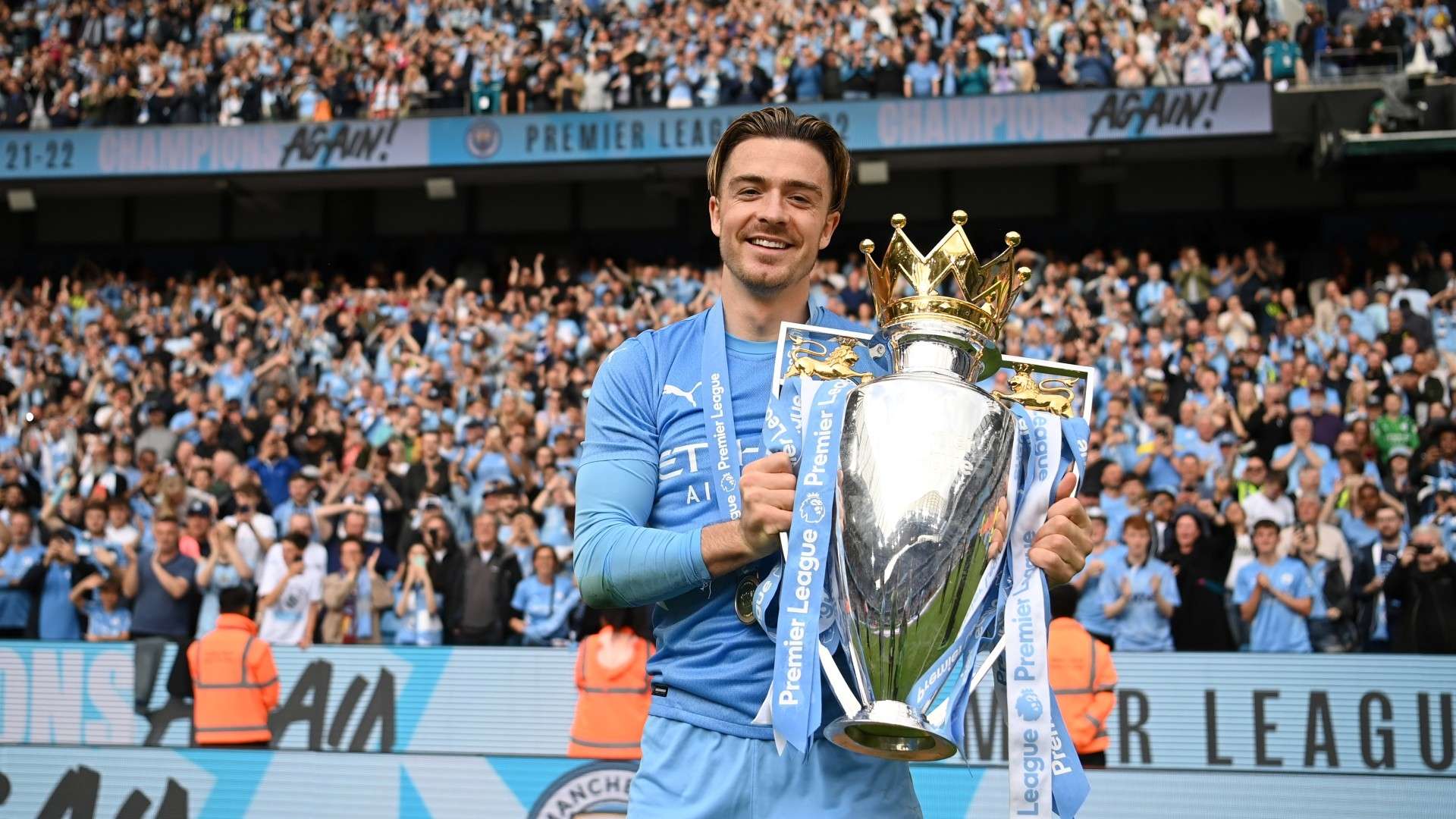 国足集训人数实到31人 费南多请假成焦点解析